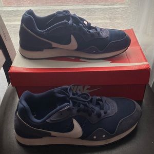 Nike Venture Runner